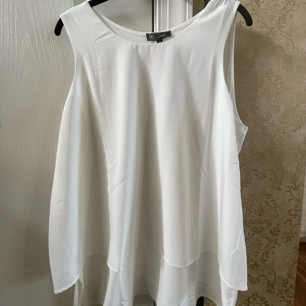 DG2 by Diane Gilman Flowing White Tank Top XL